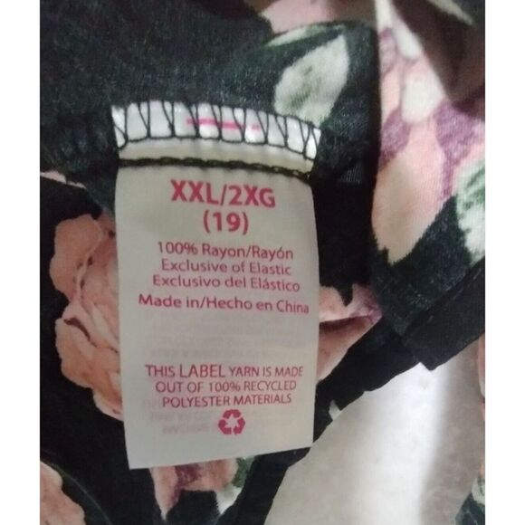 Romantic Floral Off-Shoulder Puff Sleeve Smocked Top Black Pink Rose Pattern - Picture 7 of 8